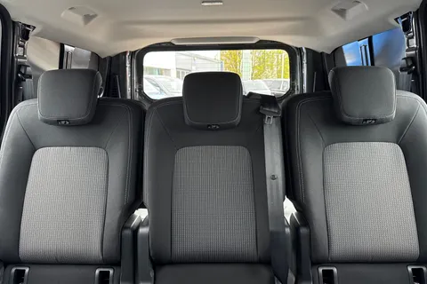 KW75NCJ Volkswagen E-Transporter 286PS 65kWh Commerce Pro Kombi Van Auto Thumbnail #20