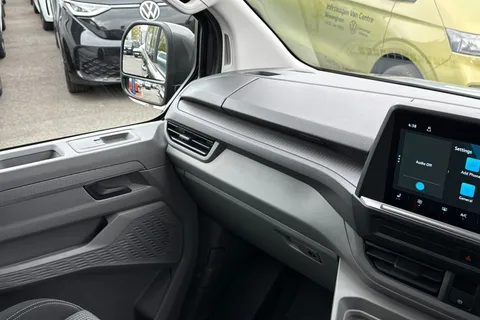 KW75NCJ Volkswagen E-Transporter 286PS 65kWh Commerce Pro Kombi Van Auto Thumbnail #21