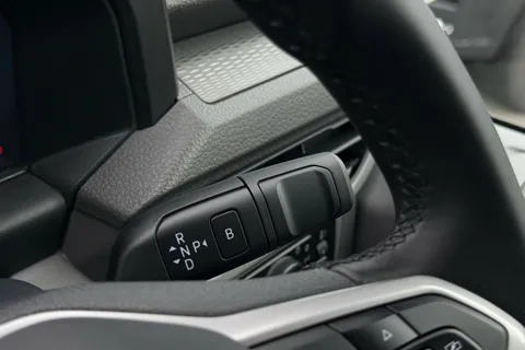 KW75NCJ Volkswagen E-Transporter 286PS 65kWh Commerce Pro Kombi Van Auto Thumbnail #24