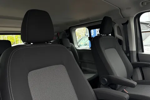 KW75NCJ Volkswagen E-Transporter 286PS 65kWh Commerce Pro Kombi Van Auto Thumbnail #25