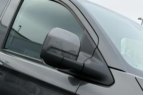 KW75NCJ Volkswagen E-Transporter 286PS 65kWh Commerce Pro Kombi Van Auto Thumbnail #28