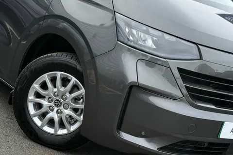 KW75NCJ Volkswagen E-Transporter 286PS 65kWh Commerce Pro Kombi Van Auto Thumbnail #31