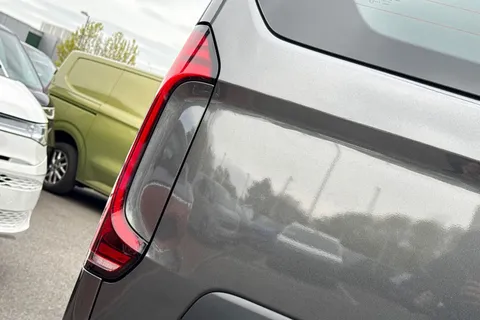 KW75NCJ Volkswagen E-Transporter 286PS 65kWh Commerce Pro Kombi Van Auto Thumbnail #36