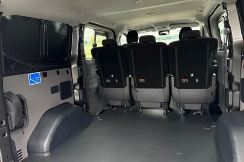 KW75NCJ Volkswagen E-Transporter 286PS 65kWh Commerce Pro Kombi Van Auto Thumbnail #42