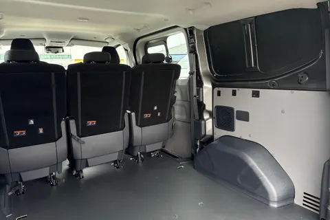 KW75NCJ Volkswagen E-Transporter 286PS 65kWh Commerce Pro Kombi Van Auto Thumbnail #44