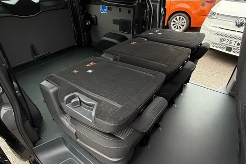 KW75NCJ Volkswagen E-Transporter 286PS 65kWh Commerce Pro Kombi Van Auto Thumbnail #47