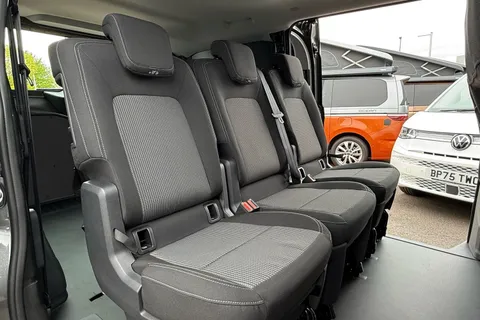 KW75NCJ Volkswagen E-Transporter 286PS 65kWh Commerce Pro Kombi Van Auto Thumbnail #48