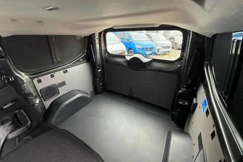 KW75NCJ Volkswagen E-Transporter 286PS 65kWh Commerce Pro Kombi Van Auto Thumbnail #50