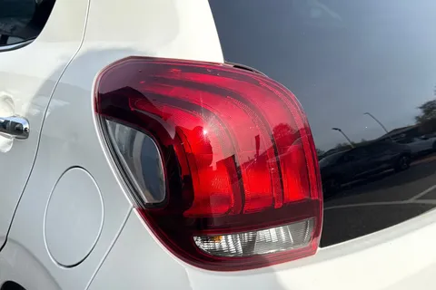 8 of 52 for PEUGEOT 108 1.2 PureTech Allure Top! Euro 6 5dr