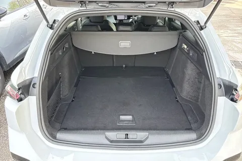 KM25VWR PEUGEOT 308 SW 1.2 HYBRID GT e-DSC6 Euro 6 (s/s) 5dr Thumbnail #7