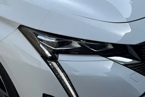 KM25VWR PEUGEOT 308 SW 1.2 HYBRID GT e-DSC6 Euro 6 (s/s) 5dr Thumbnail #9