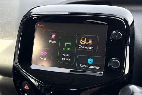 17 of 52 for PEUGEOT 108 1.2 PureTech Allure Top! Euro 6 5dr