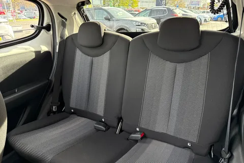 19 of 52 for PEUGEOT 108 1.2 PureTech Allure Top! Euro 6 5dr