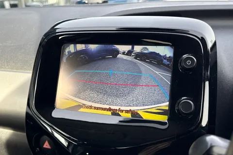 36 of 52 for PEUGEOT 108 1.2 PureTech Allure Top! Euro 6 5dr