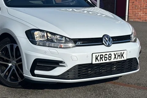 KR68XHK Volkswagen Golf 1.5 TSI EVO R-Line Euro 6 (s/s) 5dr Thumbnail #10