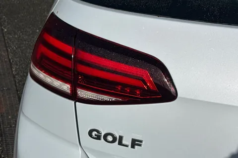 KR68XHK Volkswagen Golf 1.5 TSI EVO R-Line Euro 6 (s/s) 5dr Thumbnail #34
