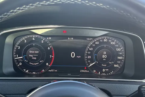 KR68XHK Volkswagen Golf 1.5 TSI EVO R-Line Euro 6 (s/s) 5dr Thumbnail #41