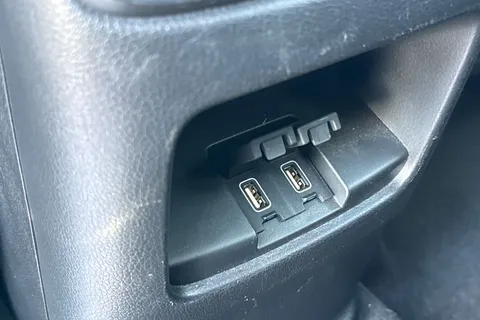 HX70YYD Honda CR-V 2.0 i-MMD Hybrid SR 5dr eCVT Thumbnail #34