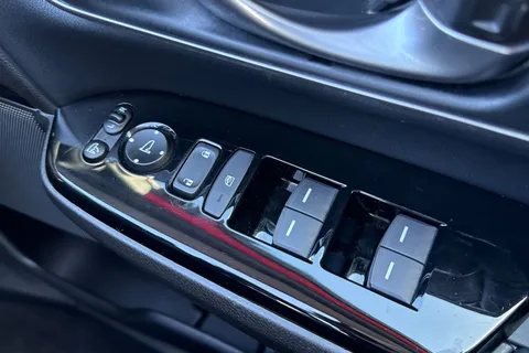 HX70YYD Honda CR-V 2.0 i-MMD Hybrid SR 5dr eCVT Thumbnail #35