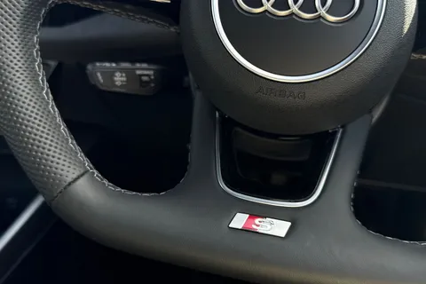 DG75WCZ Audi S3 Black Edition TFSI  333 PS S tronic Thumbnail #48