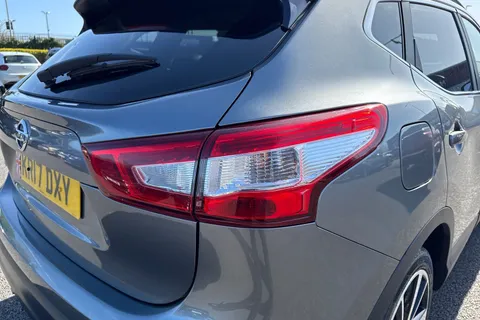 8 of 67 for Nissan Qashqai 1.5 dCi Tekna 2WD Euro 6 (s/s) 5dr