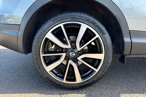 11 of 67 for Nissan Qashqai 1.5 dCi Tekna 2WD Euro 6 (s/s) 5dr