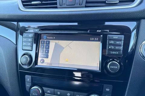 17 of 67 for Nissan Qashqai 1.5 dCi Tekna 2WD Euro 6 (s/s) 5dr