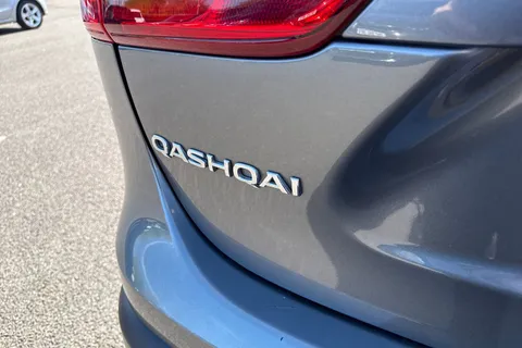 32 of 67 for Nissan Qashqai 1.5 dCi Tekna 2WD Euro 6 (s/s) 5dr