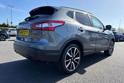 33 of 67 for Nissan Qashqai 1.5 dCi Tekna 2WD Euro 6 (s/s) 5dr