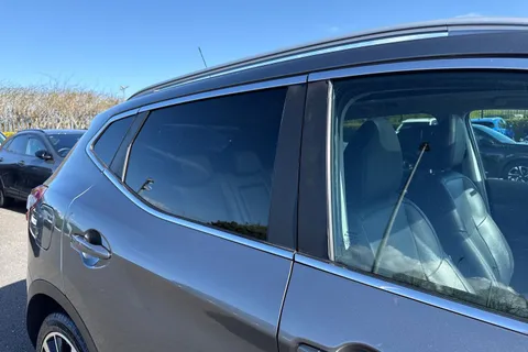 34 of 67 for Nissan Qashqai 1.5 dCi Tekna 2WD Euro 6 (s/s) 5dr