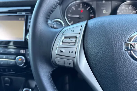 40 of 67 for Nissan Qashqai 1.5 dCi Tekna 2WD Euro 6 (s/s) 5dr