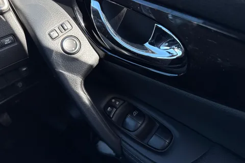 45 of 67 for Nissan Qashqai 1.5 dCi Tekna 2WD Euro 6 (s/s) 5dr