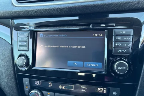 50 of 67 for Nissan Qashqai 1.5 dCi Tekna 2WD Euro 6 (s/s) 5dr