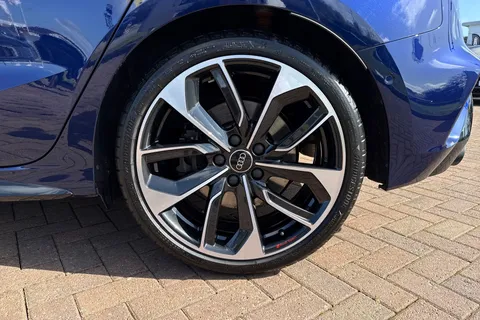 KR75GGA Audi S3 Black Edition TFSI  333 PS S tronic Thumbnail #13