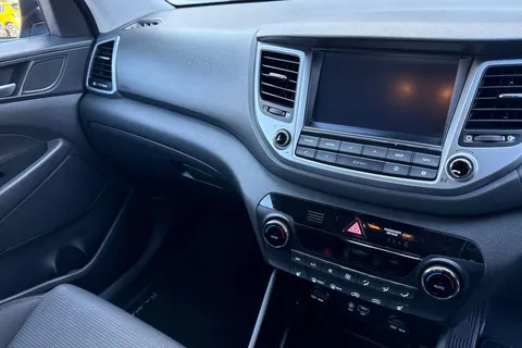 CA67OAS Hyundai Tucson 1.6 GDi Blue Drive SE Nav Euro 6 (s/s) 5dr Thumbnail #21