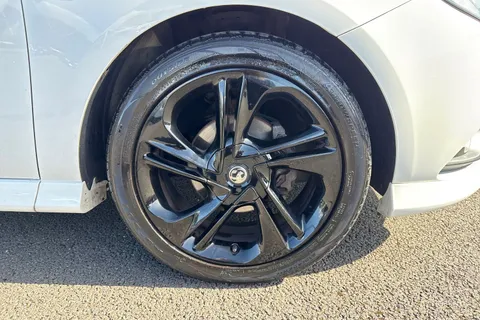 YE17GSV Vauxhall Corsa 1.4i ecoFLEX Limited Edition Euro 6 3dr Thumbnail #11