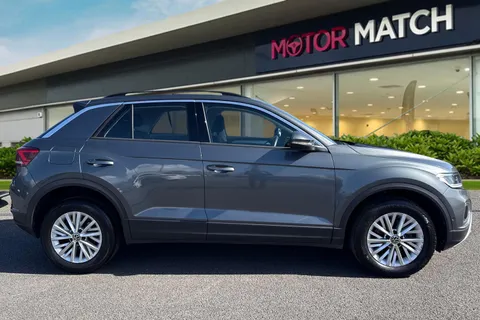 CF72PXL Volkswagen T-Roc 1.0 TSI Life Euro 6 (s/s) 5dr Thumbnail #4