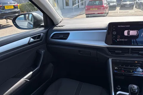 CF72PXL Volkswagen T-Roc 1.0 TSI Life Euro 6 (s/s) 5dr Thumbnail #16