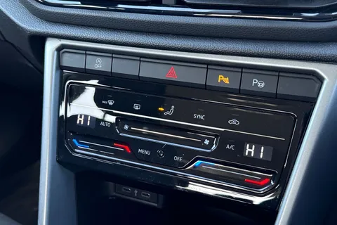 CF72PXL Volkswagen T-Roc 1.0 TSI Life Euro 6 (s/s) 5dr Thumbnail #20