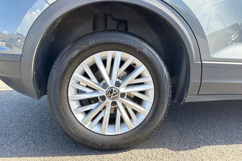 CF72PXL Volkswagen T-Roc 1.0 TSI Life Euro 6 (s/s) 5dr Thumbnail #23