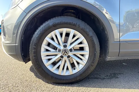 CF72PXL Volkswagen T-Roc 1.0 TSI Life Euro 6 (s/s) 5dr Thumbnail #24