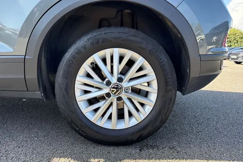 CF72PXL Volkswagen T-Roc 1.0 TSI Life Euro 6 (s/s) 5dr Thumbnail #25