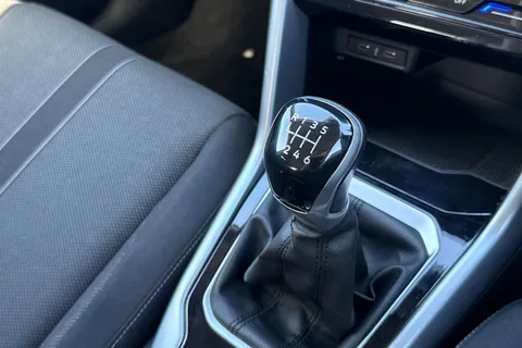 CF72PXL Volkswagen T-Roc 1.0 TSI Life Euro 6 (s/s) 5dr Thumbnail #55