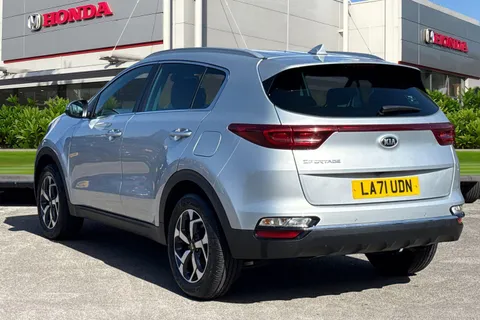 LA71UDN Kia Sportage 1.6 GDi ISG 2 5dr Thumbnail #3