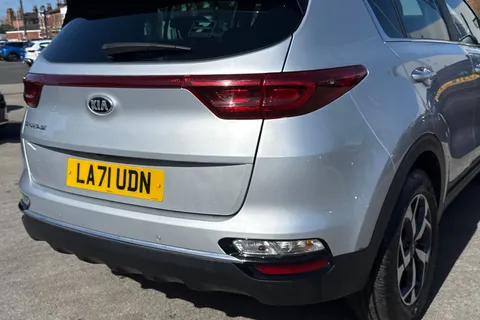 LA71UDN Kia Sportage 1.6 GDi ISG 2 5dr Thumbnail #11