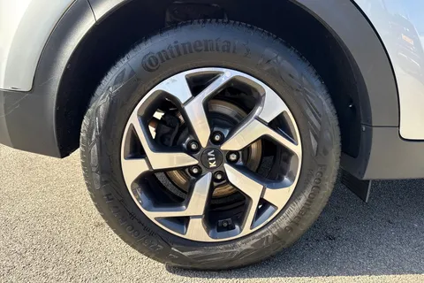 LA71UDN Kia Sportage 1.6 GDi ISG 2 5dr Thumbnail #16