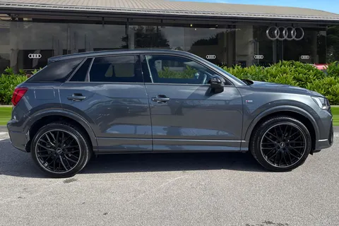 PG23LNH Audi Q2 Black Edition 35 TFSI  150 PS 6-speed Thumbnail #4