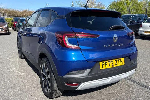 PF72ZTH Renault Captur 1.6 E-TECH evolution Auto Euro 6 (s/s) 5dr Thumbnail #8