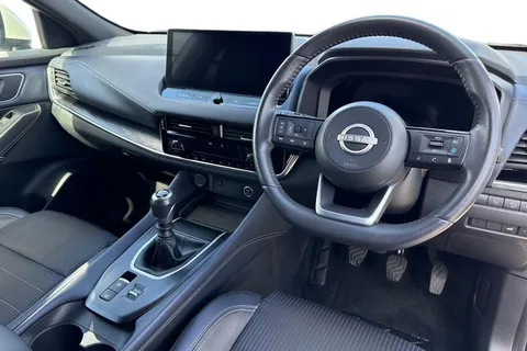 YF23XMC Nissan Qashqai 1.3 DIG-T MHEV Tekna Euro 6 (s/s) 5dr Thumbnail #15