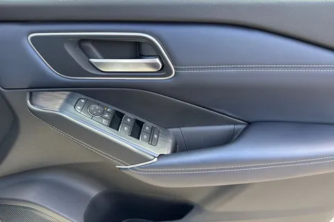 YF23XMC Nissan Qashqai 1.3 DIG-T MHEV Tekna Euro 6 (s/s) 5dr Thumbnail #22